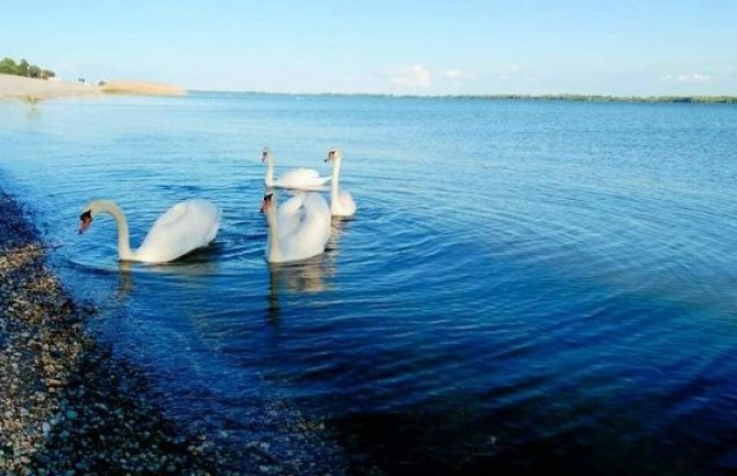 Sunčano, od sredine dana moguća kiša