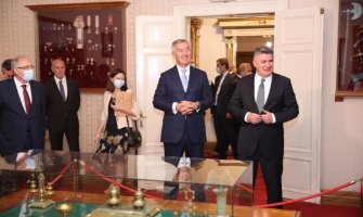 Milanović i Đukanović će prisustvovati tradicionalnom kolu Bokeljske mornarice