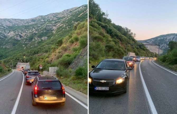 Prve saobraćajne kolone prema primorju