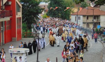 Više od 260 prosvetnih radnika iz Bijelog Polja potpisalo podršku Mitropoliji