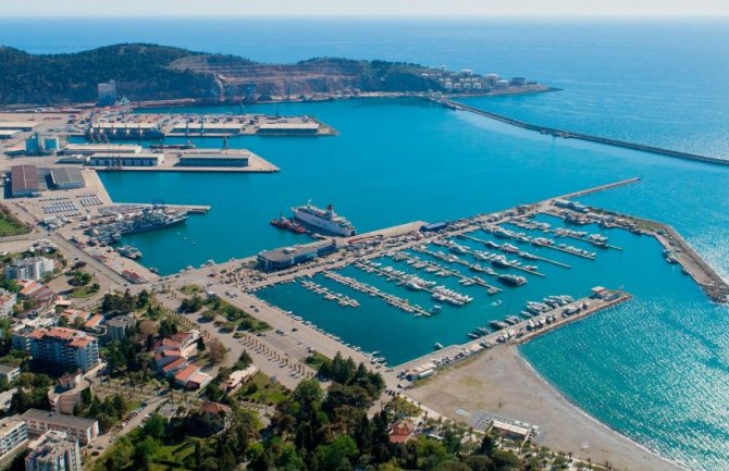 Anonimni donator platio sve zaostale dugove Barana u lokalnoj prodavnici