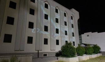 U Tuzima obilježja sandžačkih gradova na zgradi medrese