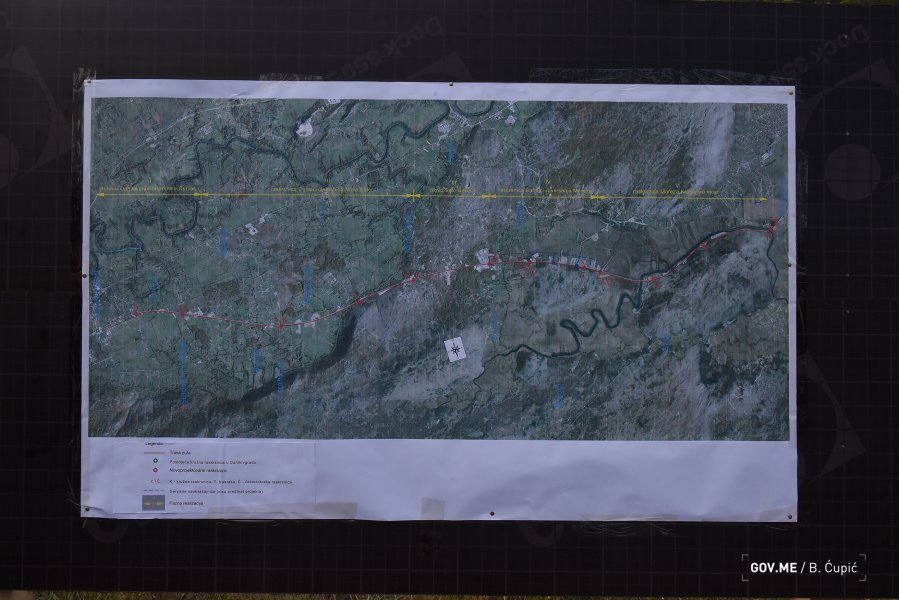 50082735702de3bd8f71ao