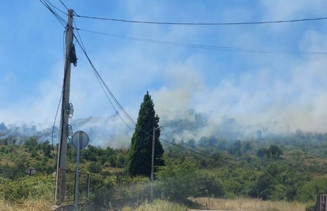 Za 24 sata 21 intervencija vatrogasaca u PG: Više objekata bilo ugroženo, eksplozija,vatra zahvatila i groblje