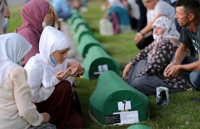 Sahranjeno devet žrtava genocida u Srebrenici