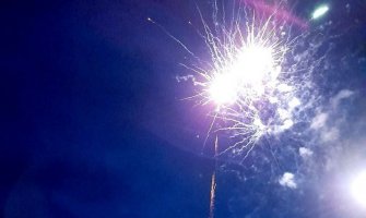 Pogledajte vatromet u Beranama povodom Dana državnosti (VIDEO)