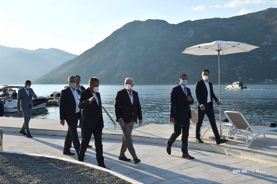 50119728093f103b88033o