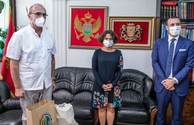 Vlada Izraela Domu zdravlja Podgorica donirala 40 oksimetara