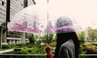 Za dane vikenda promjenljivo oblačno,  mjestimično kiša