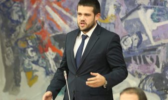 Nikolić: Zahtjev DF-a nastavak udaljavanja Crne Gore od EU