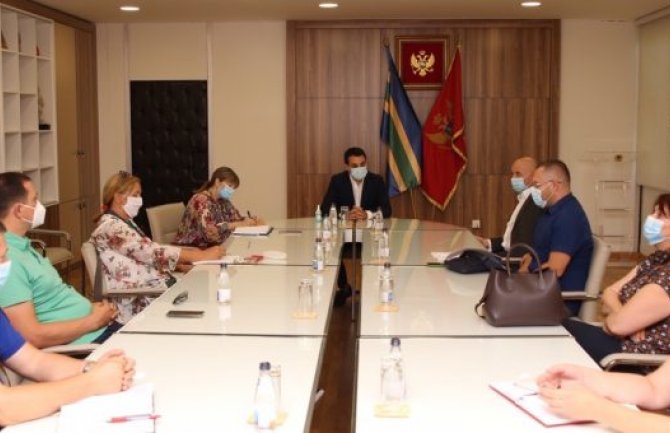 Opštinski tim Bara građanima preporučio da se čuvaju kao u prvom talasu pandemije