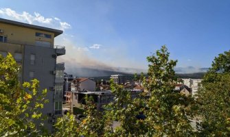 Na gašenju požara na Veljem brdu angažovana i avijacija