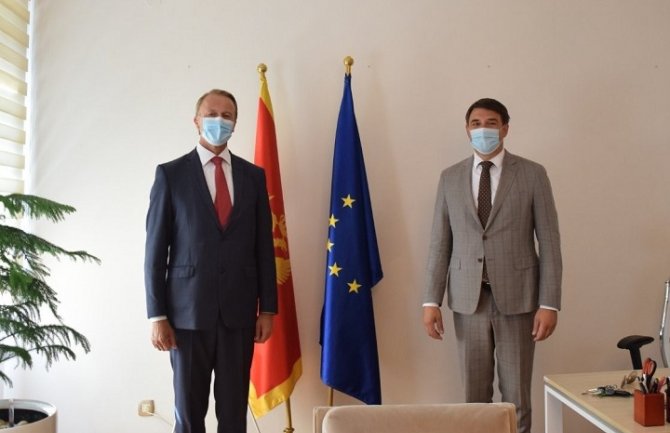 Crna Gora može da računa na EU u nastavku pregovora