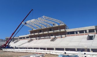 Izgradnja stadiona na Cetinju ušla u najzahtjevniju fazu, počela montaža krovne konstrukcije