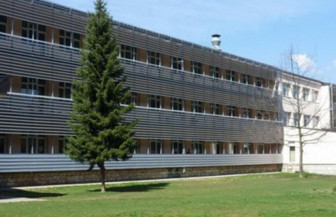 U beranskoj bolnici dva pacijenta u teškom stanju, jedan na respiratoru