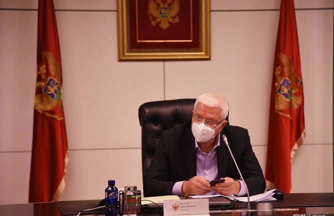 NKT: Okupljanja u organizaciji SPC i pojedinih partija najveća prijetnja po javno zdravlje, zatvaraće kafiće koji krše mjere