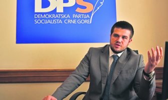 Nikolić: Napadnuta kancelarija DPSa na Draču, potez očajnika 