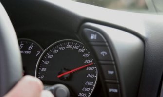 Državljanin Turske vozio kroz Hrvatsku 235 km/h