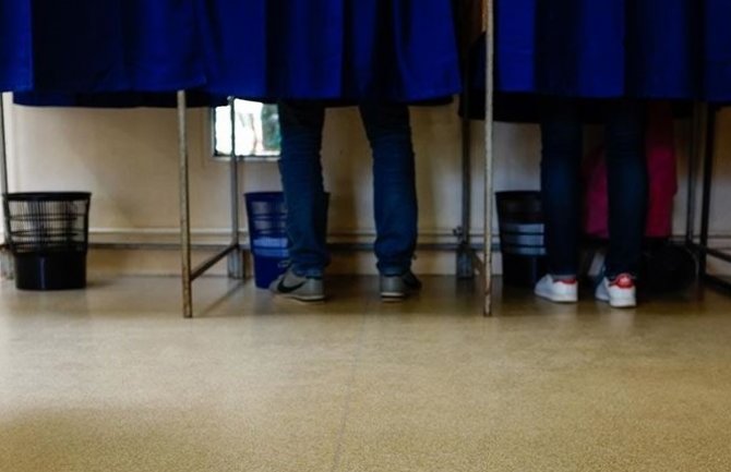 Lica u samoizolaciji i karantinu da glasaju, ne i hospitalizovani