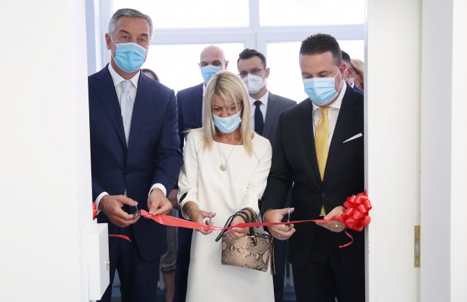 Đukanović pustio u rad Low-dose CT skener za liječenje najmlađih pacijenata: Najsavremeniji dijagnostički aparat vrijedan 592 hiljade eura(VIDEO)