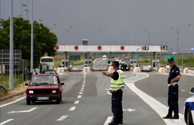 Od 1. septembra stranim državljanima zabranjen ulazak u Mađarsku