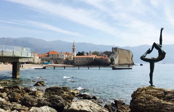 Skromne brojke i profesionalno reagovanje hotelijera obilježile sezonu u Budvi