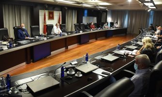 Nema novih mjera, umjesto toga rigorozna kontrola