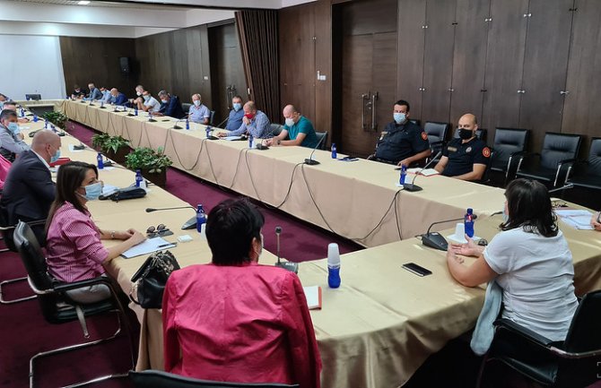 Insistiraće na nošenju zaštitnih maski i na otvorenom i u zatvorenom prostoru