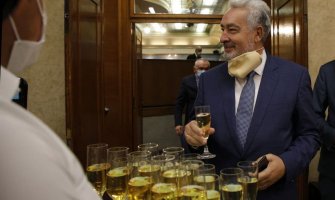 Krivokapić: Najvažnija ekonomija, partizane i četnike ostaviti da se tjeraju po šumama istorije