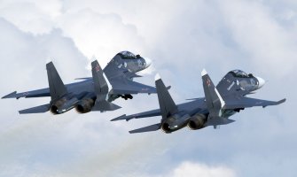 Ruski lovac Su-30 oboren greškom, pogodio ga 