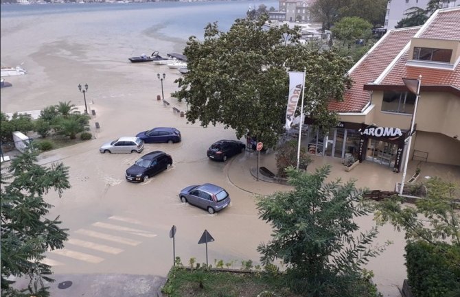 Poplavljene ulice u Kotoru
