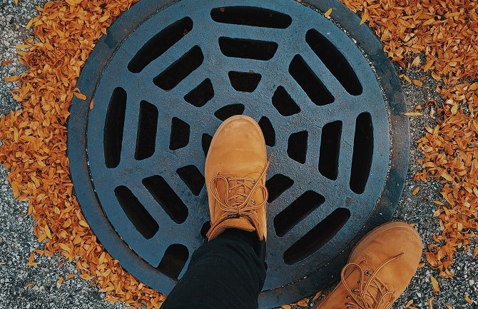 Promjenljivo oblačno, mjestimično kiša, poslijepodne razvedravanje