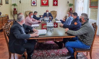 Visoke kazne za nepoštovanje mjera na Cetinju: Do 100 eura za fizička i 2.500 eura za pravna lica