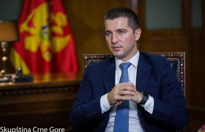 Bečić predložio Gošovića i Klarića za savjetnike