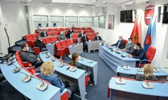 Raste broj zaraženih u Bijelom Polju, najavljen pojačan nadzor u školama, samoizolacije, poštovanja mjera u kafićima...