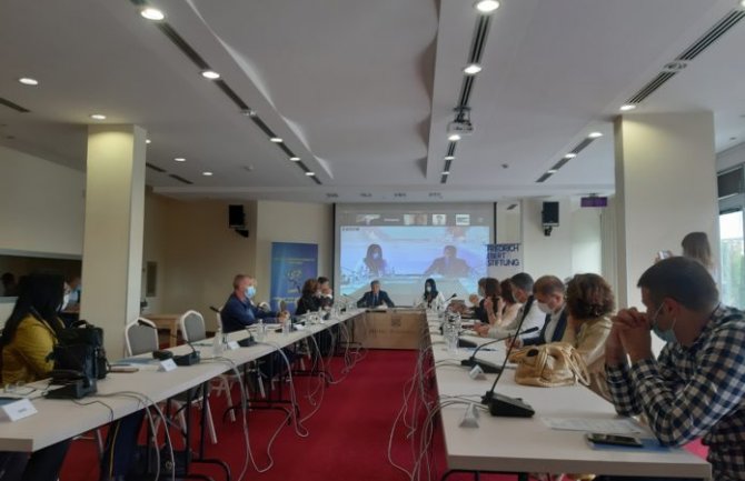 Mihajlović: Zabrinjava što prekovremeni rad u Crnoj Gori godinama predstavlja pravilo, a ne izuzetak