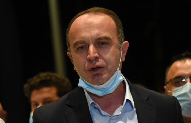 Đeljošaj podnio ostavku na mjesto poslanika u Skupštini