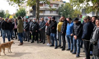 Nikšićki ugostitelji traže od Opštine da im se smanje takse: Imamo totalni ključ u bravu