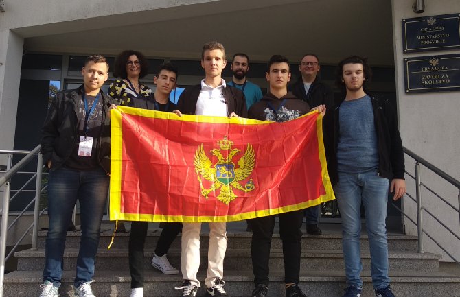 Bronzana medalja na Balkanskoj matematičkoj olimpijadi za Delića i Vukićevića, pohvala za Kolića 