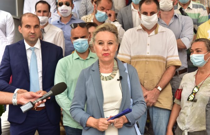 Jelušić: Parlament sa 81 predstavnikom naroda zaista postaje skupa „igračka“