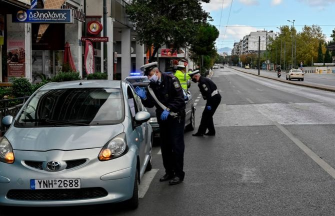 Zatvorena Grčka: Iz kuće mogu da izađu ako imaju opravdan razlog koji javljaju SMS porukom