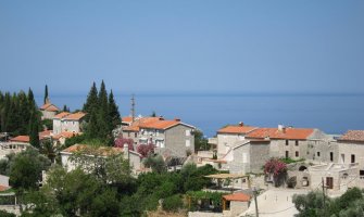 Tri kompanije žele da grade turističko naselje u Reževićima