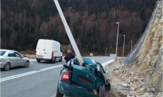 Udes na putu Žabljak - Šavnik: Fotografije smrskanog automobila izazvale nevjericu