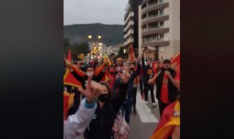 Protest u Budvi predvodi Božo Spartanac: Nema veće svetinje od CG(VIDEO)