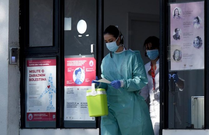 URA: Postupcima odlazeće Vlade narušava se javno zdravlje, nova odmah da obezbijedi vakcine i medicinska sredstva