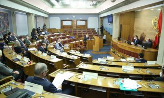 Vučurović: Nema slobodne Crne Gore dok se ne zabrani rad DPS-a; Ibrahimović: Negiranje genocida predstavlja genocid