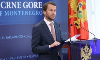 Konjević: Redovnost plata, penzija i socijalnih davanja mora biti prioritet Vlade