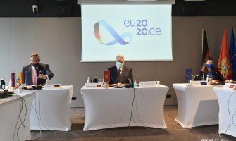 Krivokapić sa ambasadorima: Odlučno ka EU 