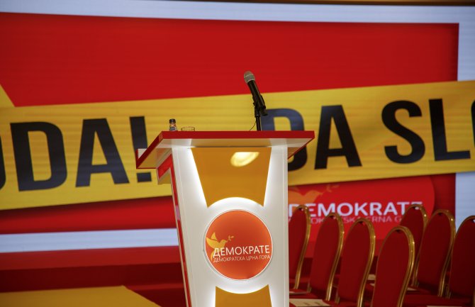 Demokrate: Odustalo se od depolitizacije funkcija, očekujemo srazmjerno postupanje