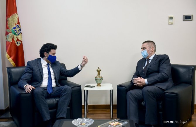 Veljović napušta funkciju, Abazović: Danas imenovanje novog direktora Uprave policije